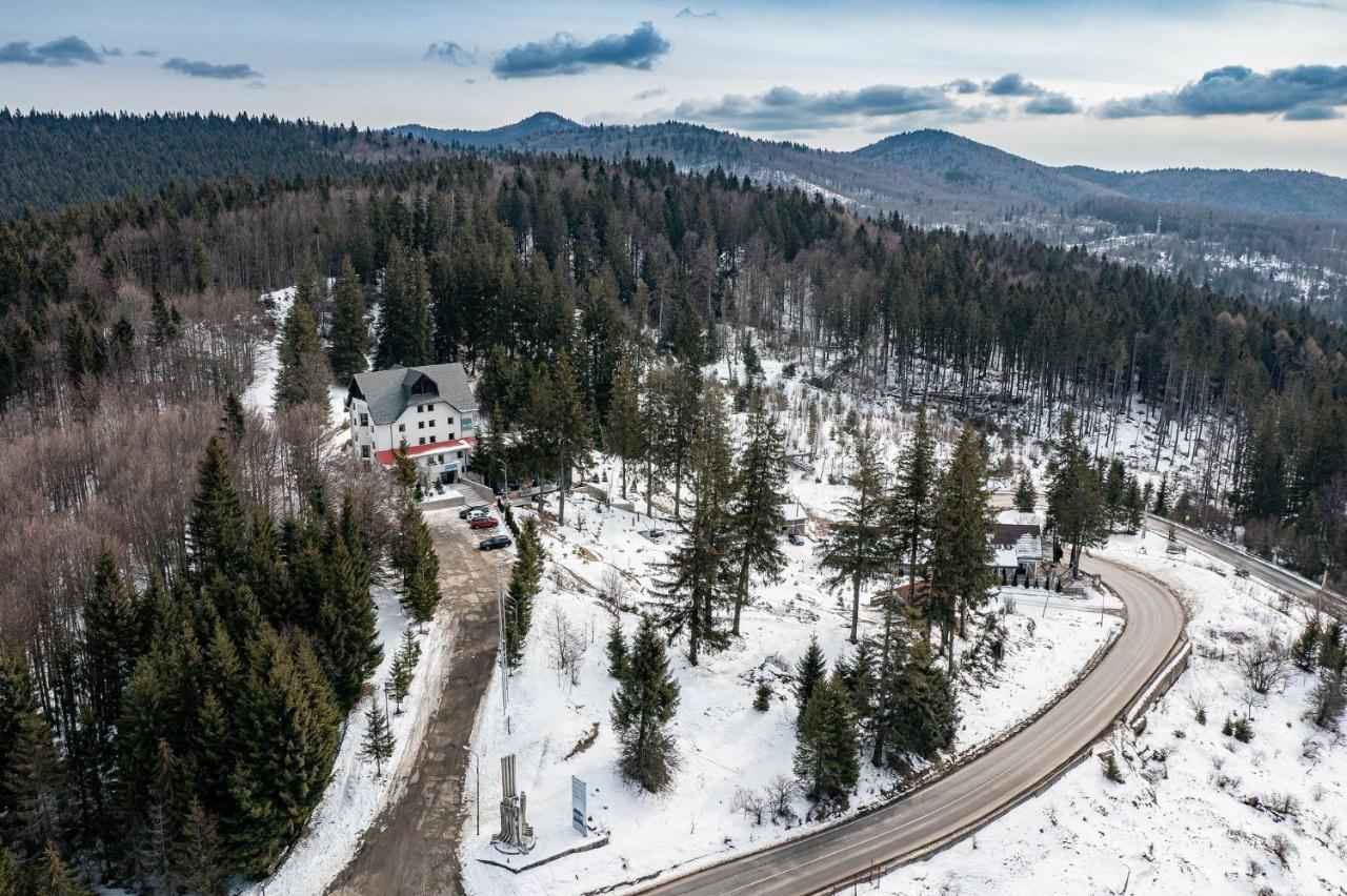 Complex Hotelier Cota O Mie Sinaia Buitenkant foto