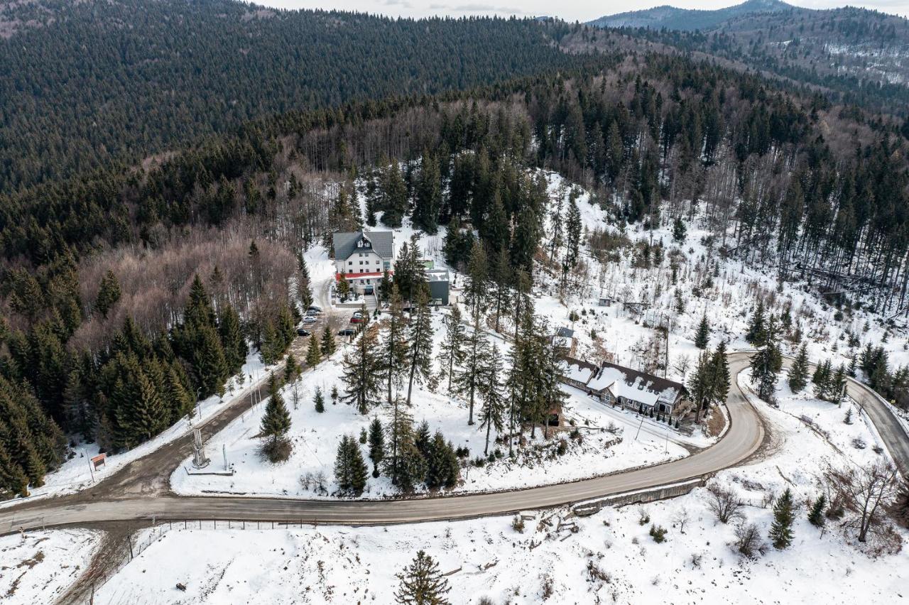 Complex Hotelier Cota O Mie Sinaia Buitenkant foto