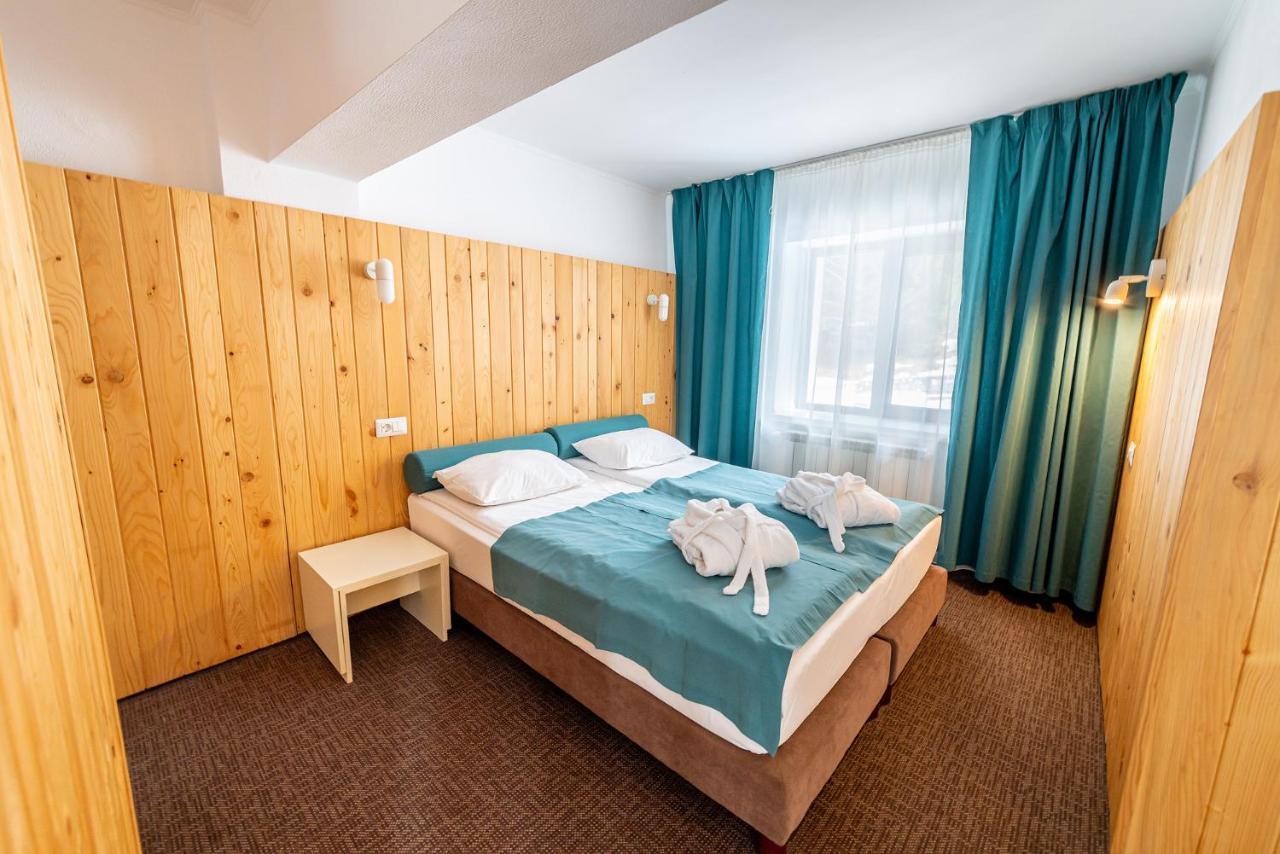 Complex Hotelier Cota O Mie Sinaia Buitenkant foto
