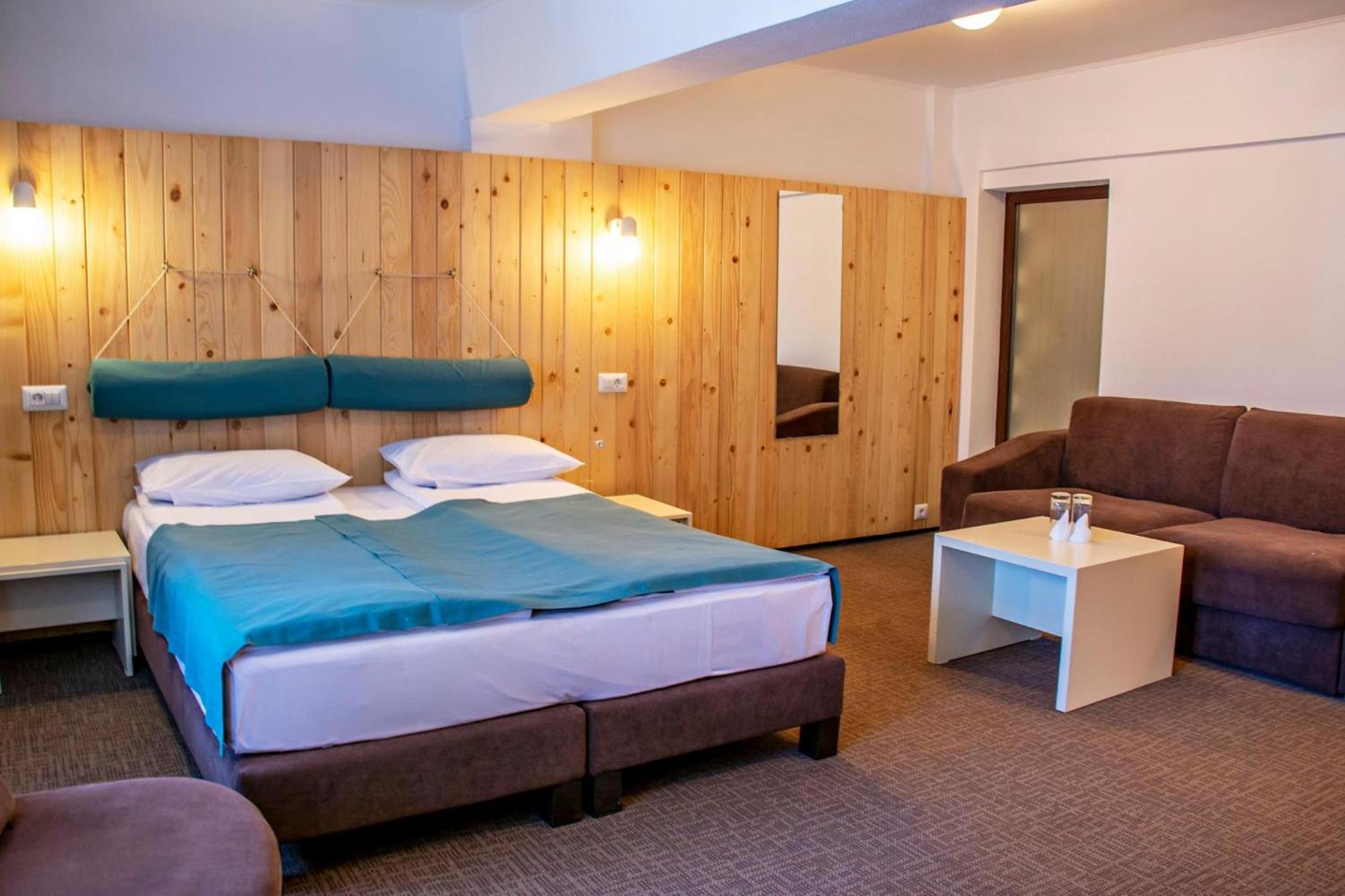 Complex Hotelier Cota O Mie Sinaia Buitenkant foto