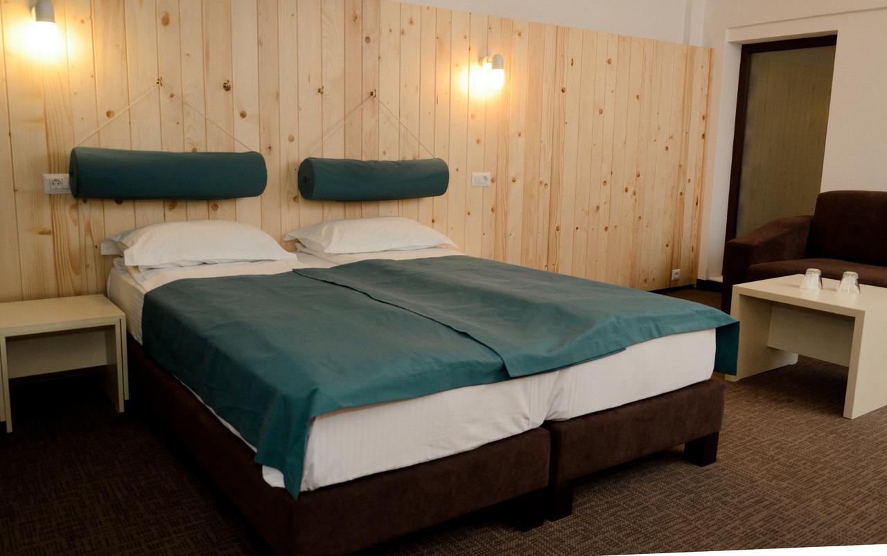 Complex Hotelier Cota O Mie Sinaia Buitenkant foto