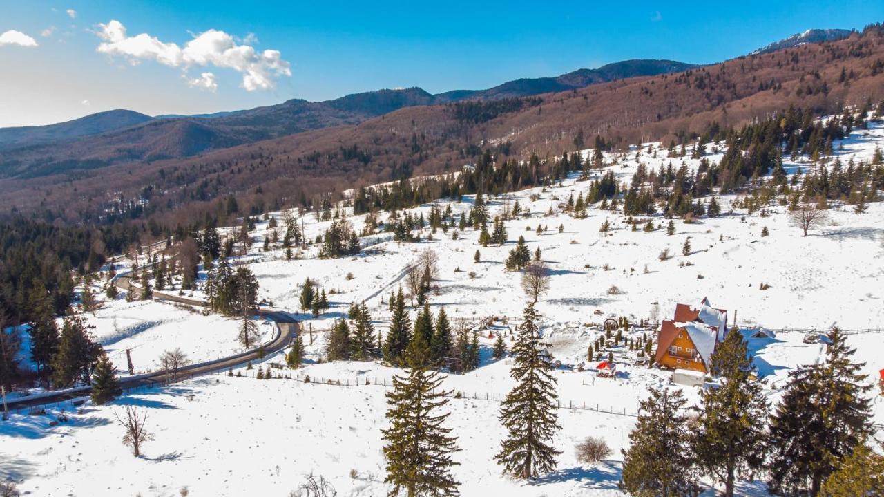 Complex Hotelier Cota O Mie Sinaia Buitenkant foto